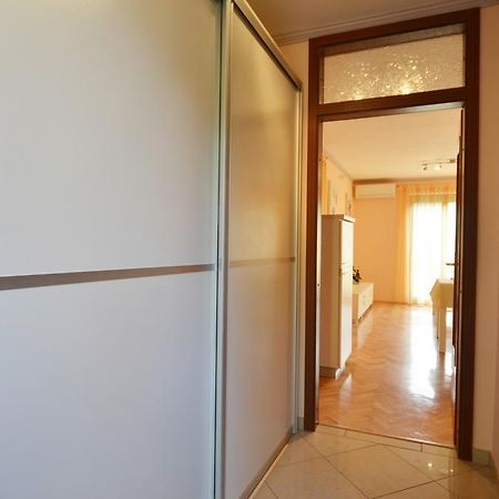 Apartments Benussi 1045 Rovigno Esterno foto