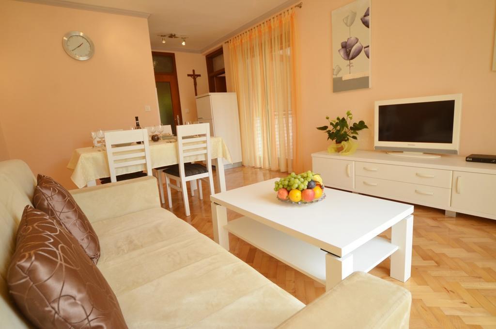Apartments Benussi 1045 Rovigno Esterno foto