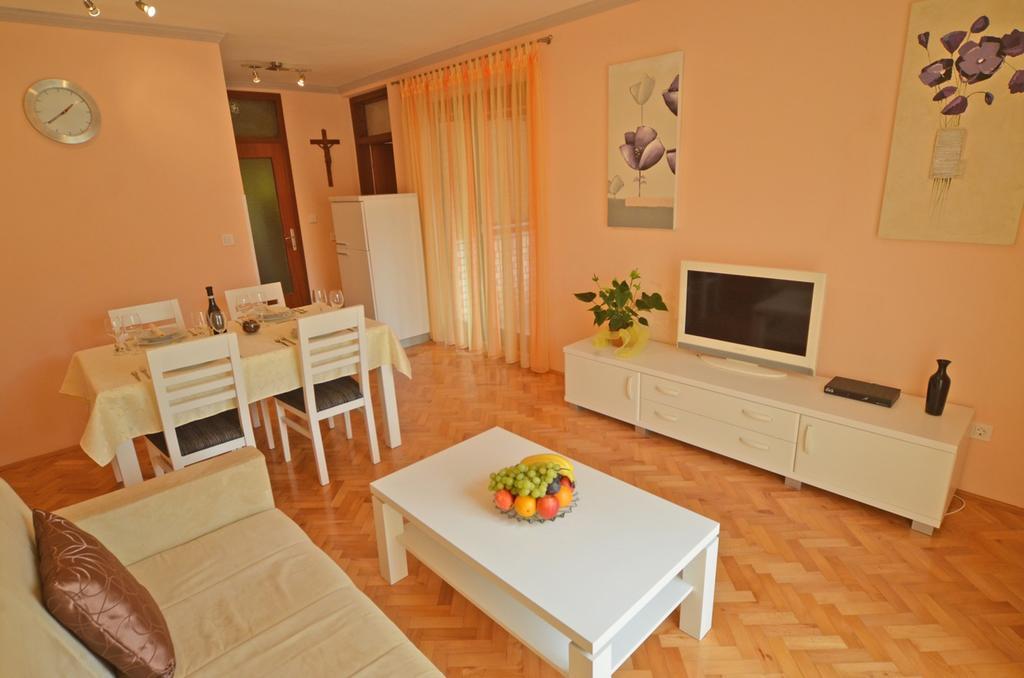 Apartments Benussi 1045 Rovigno Esterno foto