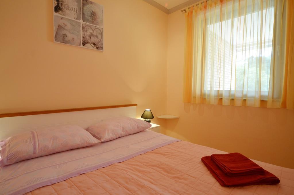 Apartments Benussi 1045 Rovigno Esterno foto